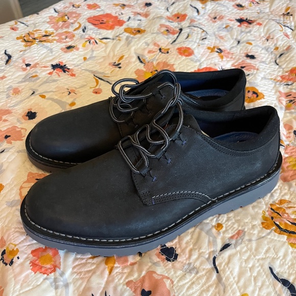 Clark’s Men's Black Leather Shoes - Picture 1 of 6